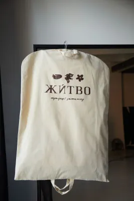 Безрукавка "Квіти на білому"