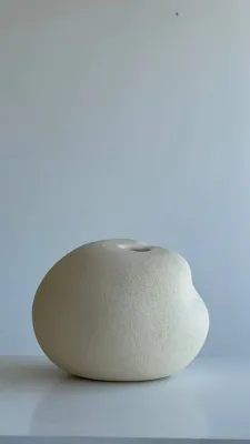 Ваза двостороння світла шамот 18,5х18х15см.