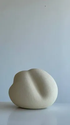 Ваза двостороння світла шамот 18,5х18х15см.