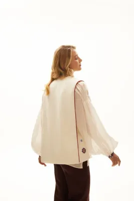 Безрукавка "Квіти на білому"