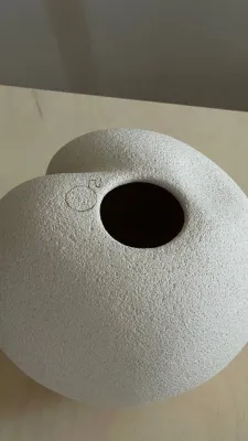 Ваза двохстороння світла шамот 21х19х19 см