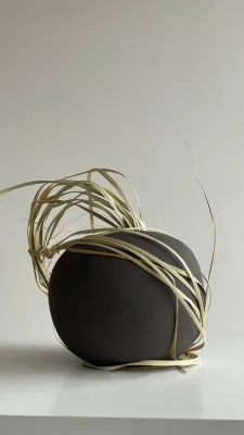 Ваза чорна, шамот, для сухих композицій, 16,5х16,5х14см