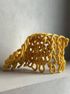 Жовте плетіння