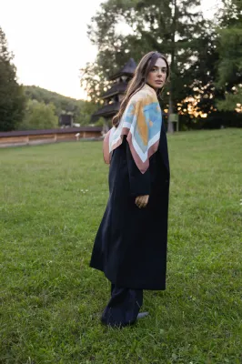 Хустина "Твої крила" 93*93 см