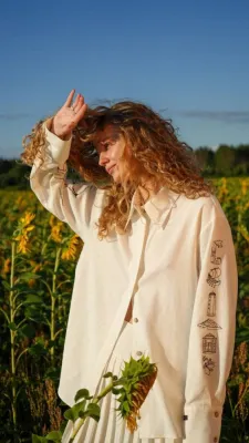 Сорочка "Магістралі України" жіноча молочний 70% віскоза, 30% льон 