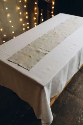 Доріжка на стіл, нефарбований льон, 30х140 см, колекція "Скоро світло"