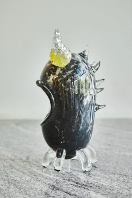 "Ласун", гутне скло, оброблене солями металів