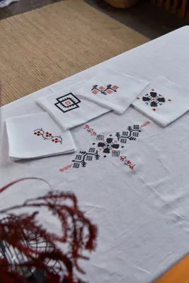 Серветка, білий льон льон, 40х40 см «Українська символіка» 