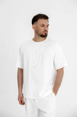 Футболка "Тризуб" молочна