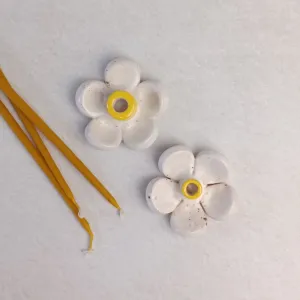 Свічник "Ромашка" з жовтою серединкою, S