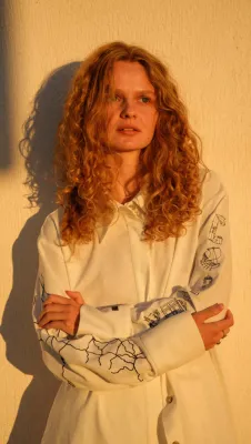 Сорочка "Магістралі України" жіноча молочний 70% віскоза, 30% льон 