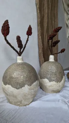 Ваза світла висока