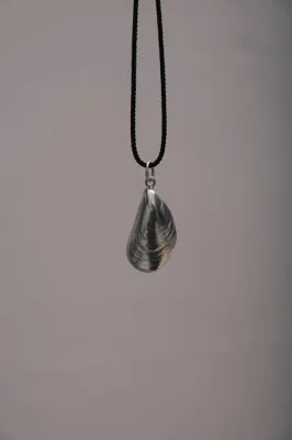 Підвіска срібна мушля