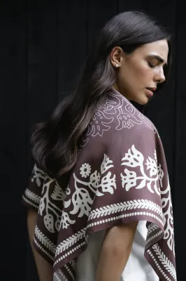 Хустина "Вибійка коричнева" 93*93 см