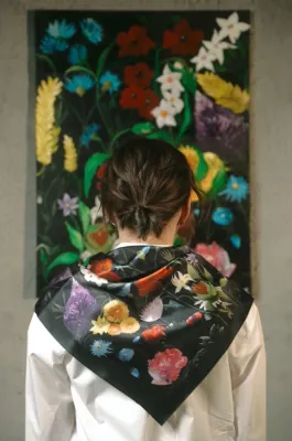 Хустина "Unbroken" колаборація 70*70 см