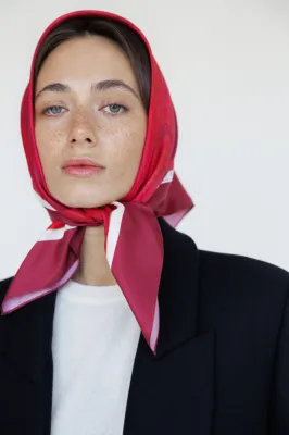 Хустка "Любов в тобі" 70*70 см