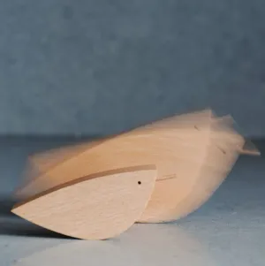 Дерев'яна фігурка пташка (менша) 