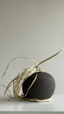 Ваза чорна, шамот, для сухих композицій, 16,5х16,5х14см