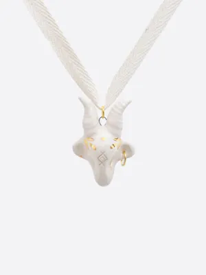 Декоративна керамічна прикраса "Кізонька біла з позолотою" 