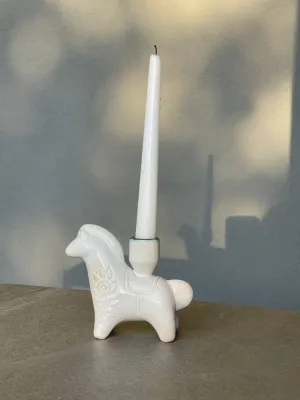 Коник свічник