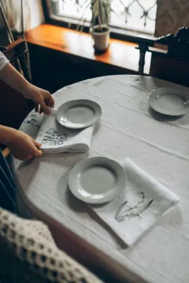 Серветка, білий льон, 40х40 см, вишивка барвисті квіти