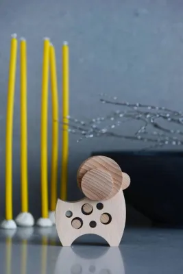 Дерев'яна фігурка баранчика