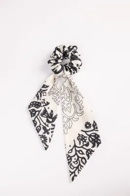 Резинка з бантиками