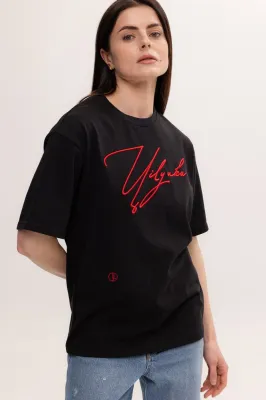 Футболка "Цілунки" чорна