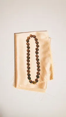 Намисто з малого бурого кварцу