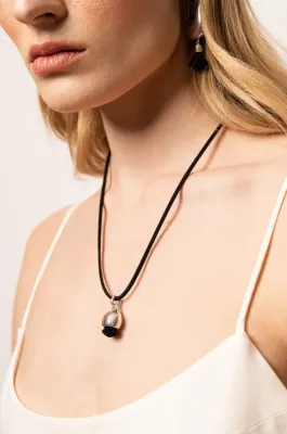 Підвіска Дзвіночок (чорна нитка) S