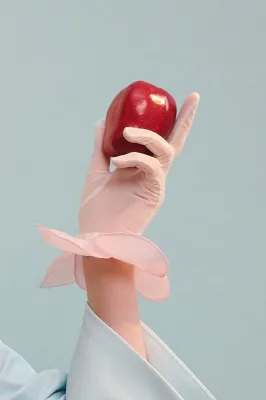 Рукавички "Фіалка" молочні пелюстки