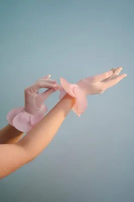 Рукавички "Фіалка" молочні пелюстки