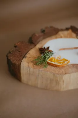 Свічка в дереві "Зоряна Ніч" 250 мл