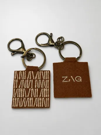 Брелок Zag