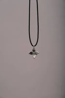 Підвіска срібна квітка