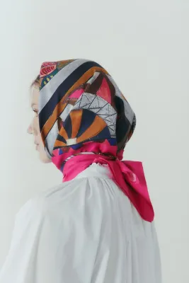 Хустка "Повернувся модерністом" М