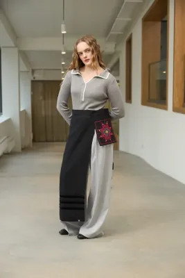 Фартух з кишенею чорний