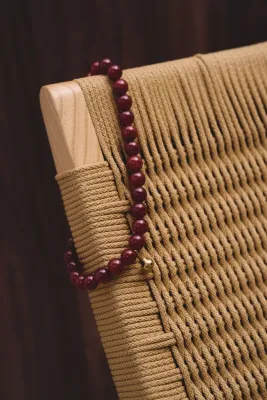 Намисто з червоного агату