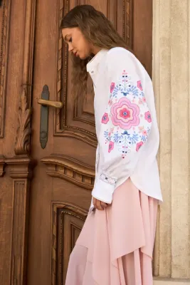 Блузка жіноча Чари біла