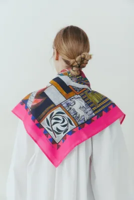 Хустка "Повернувся модерністом" М