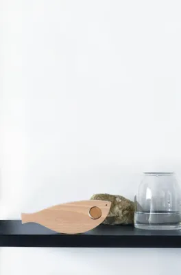 Дерев'яна фігурка рибки 